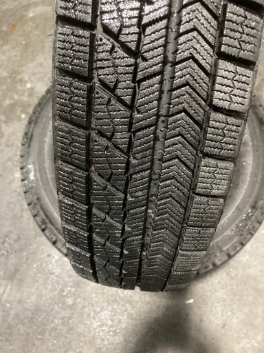 引渡し決定ｽﾀｯﾄﾞﾚｽﾀｲﾔ145/80R13