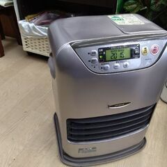 石油ストーブ　石油ファンヒーター　ストーブ