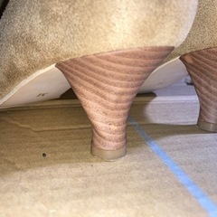 ローヒールパンプスの画像