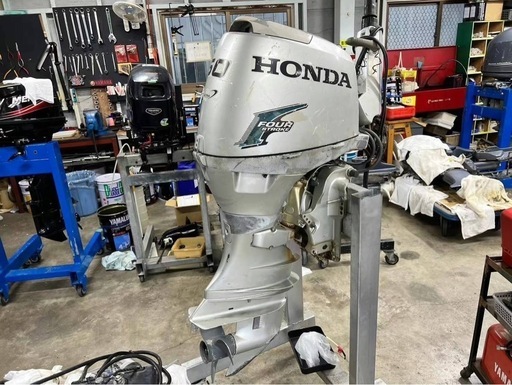 ホンダ40と90馬力4スト