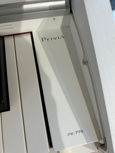 【引渡し予定】
電子ピアノ　CASIO Privia PX770