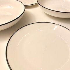 洋食屋さん風　パスタ皿とサラダディッシュ　お皿4点セットの画像