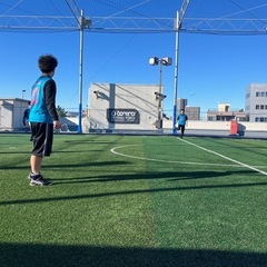 大人のためのフットサルスクールの画像