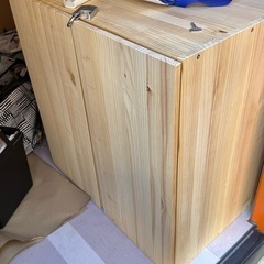 IKEA キャビネット　本棚や食器に