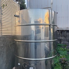 貯水タンク
