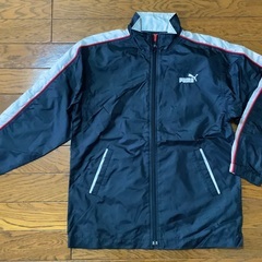 【中古】PUMA プーマ　ウインドブレーカー ジャンパー ジャケット アウター 黒　ブラック/シルバー　140cm 子供用の画像