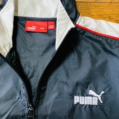 【中古】PUMA プーマ　ウインドブレーカー ジャンパー ジャケット アウター 黒　ブラック/シルバー　140cm 子供用の画像