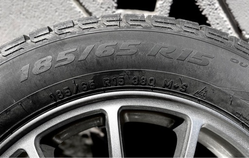 スタッドレス タイヤ ホイール