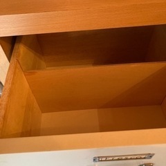 ファイルキャビネット四段の画像