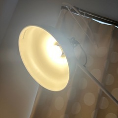 IKEA フロアランプ スタンドライト ラーナルプの画像