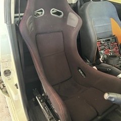 フルバケットシートメーカー不明