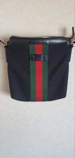 GUCCI　ショルダーバッグ　グッチ