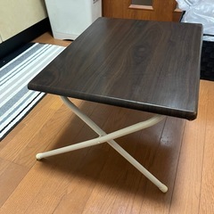 小さめのテーブル