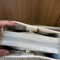 値下げ　Honeys大人可愛い　オフホワイト　ショルダーバッグの画像