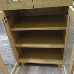 木製　2ドア食器棚　引き出し　カップボード　キッチン収納　フリーボード　ダイニングボード　台所収納の画像