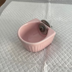 えさ入れ（金具付)S  ピンク 小動物用 うさぎ チンチラ デグ...