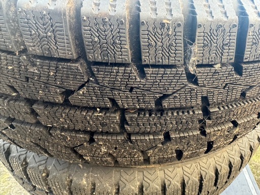 スタッドレスタイヤ4本セット185/65R15