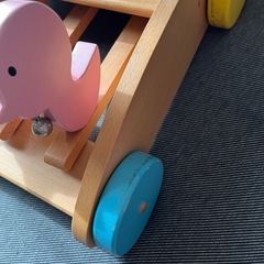 ミキハウス　手押し車の画像