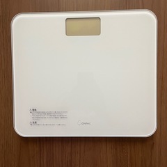 ガラス素材　体重計