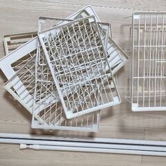 突っ張り棒、折り畳みキッチンラックの画像