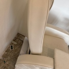 ネイルアイラッシュ用電動リクライニングソファーとテーブル の画像