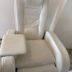 ネイルアイラッシュ用電動リクライニングソファーとテーブル の画像