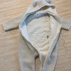 baby GAP モコモコロンパースの画像