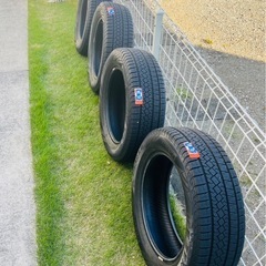 ★Pirelli スタッドレスタイヤ 215/60R17 