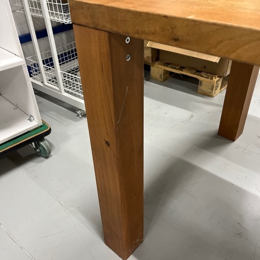 IKEA ダイニングテーブル