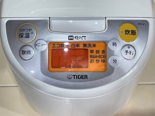 【TIGER タイガー】IH炊飯器 炊きたて 5.5合 JDK-V100 2017年 ホワイト シンプル 2～5人分 内なべ洗米OK 予約メモリー2