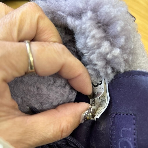 UGG ADIRONDACK BOOT II パープル25 販売