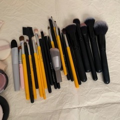 4万円相当、コスメや筆50点ほどの画像