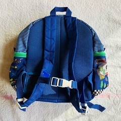子供用リュックサック　青　レーシングカー　3〜5歳向け　幼児向け　男の子の画像