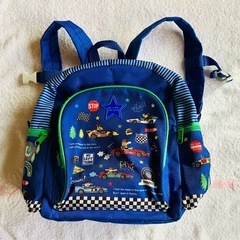 子供用リュックサック　青　レーシングカー　3〜5歳向け　幼児向け...