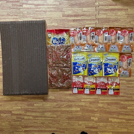 猫　爪研ぎ　ご飯　セット