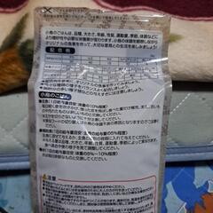 小鳥の蕎麦の実エサ(現状販売)の画像