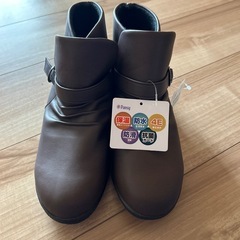 値下げしました！冬用ブーツ新品未使用の画像