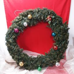 クリスマスリース 90cm 人工観葉植物　飾り電飾付き　USEDの画像