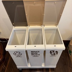 分別ボックス(キャスター付)の画像