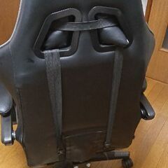 ゲーミングチェアの画像