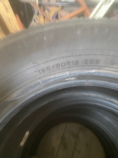 ノーマルタイヤ195/80/R15