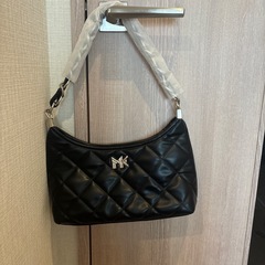脇下バッグアンドハンドバッグ