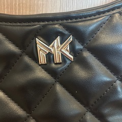 脇下バッグアンドハンドバッグの画像