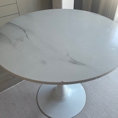 【早い者勝ち】丸テーブルの画像