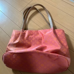 russet トートバッグの画像