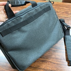 【値下げしました‼️】美品 ビジネスバッグ 2way（ブラック×ダークグレー）の画像