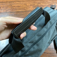 【値下げしました‼️】美品 ビジネスバッグ 2way（ブラック×ダークグレー）の画像