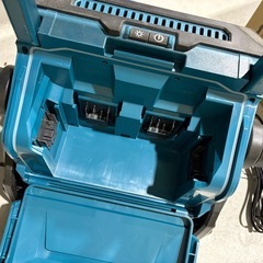 マキタ　ML008G 10000lm 充電式スタンドライトの画像