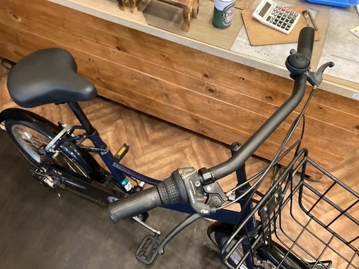 【SALE！11月末まで防犯登録無料！前後タイヤ・チューブ新品！】6段変速　20インチミニベロ　ネイビーブラック