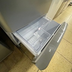 SHARP 冷蔵庫350L  SJ -W356J-S 2022年製 の画像